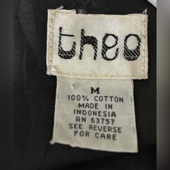 Theo Stunning Vintage Beaded Embroidered Vest size M black pockets tie in back - Picture 11 of 11